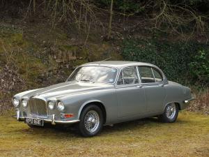 1966 Jaguar 420